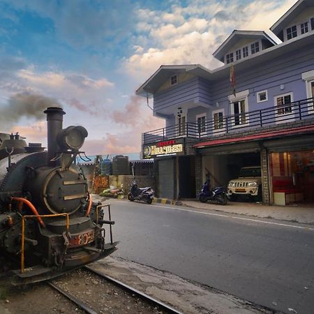 Hotel Hill Queen Near Sherpa Gumba Darjeeling Mall 5 Min Couple Friendly ภายนอก รูปภาพ