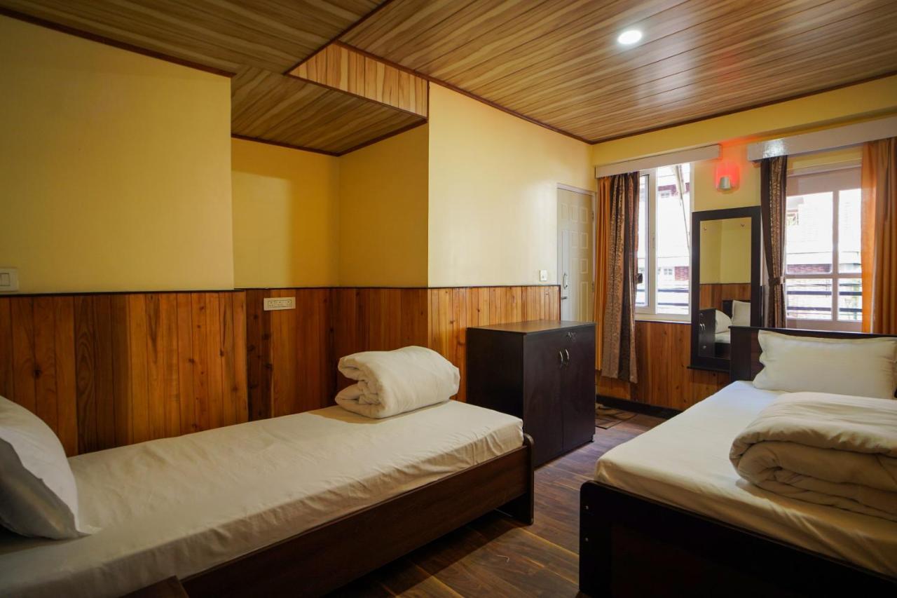 Hotel Hill Queen Near Sherpa Gumba Darjeeling Mall 5 Min Couple Friendly ภายนอก รูปภาพ