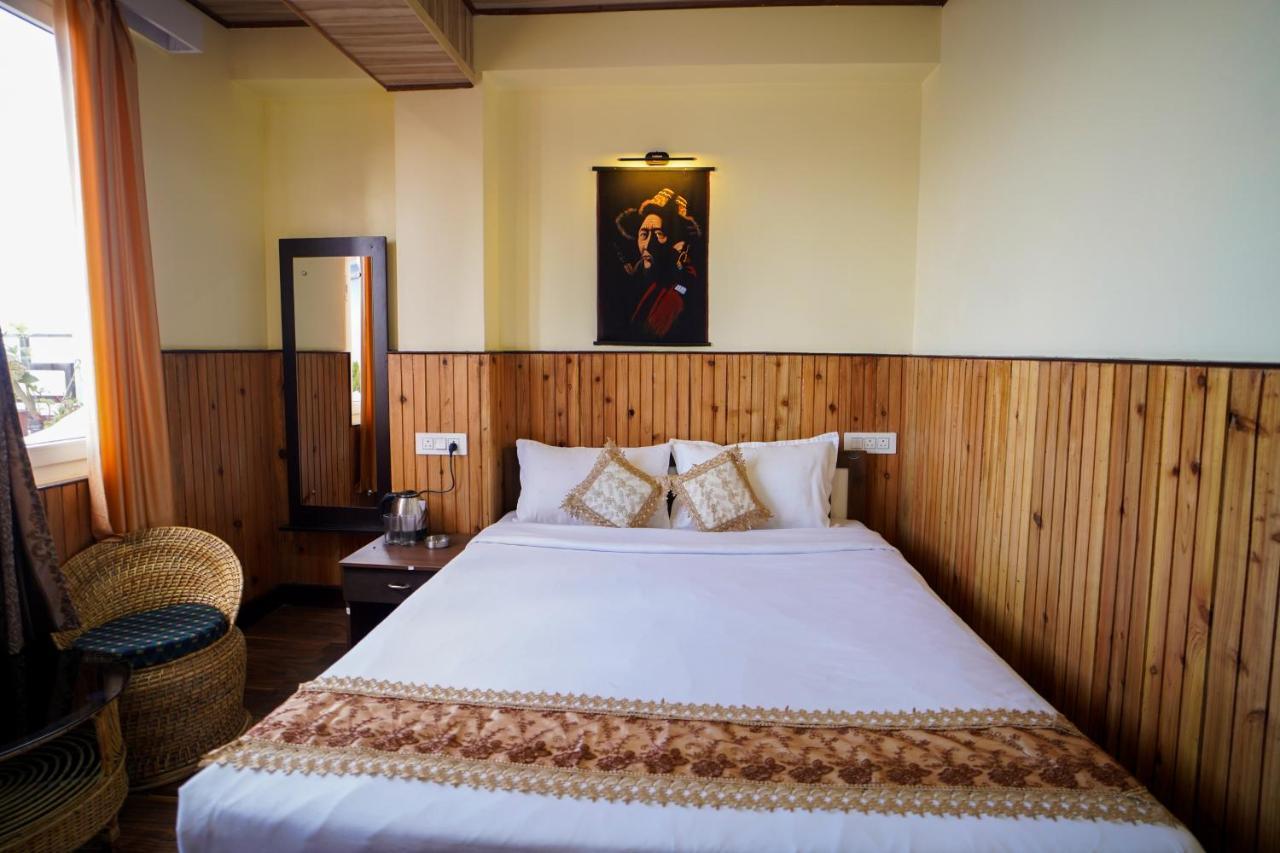 Hotel Hill Queen Near Sherpa Gumba Darjeeling Mall 5 Min Couple Friendly ภายนอก รูปภาพ