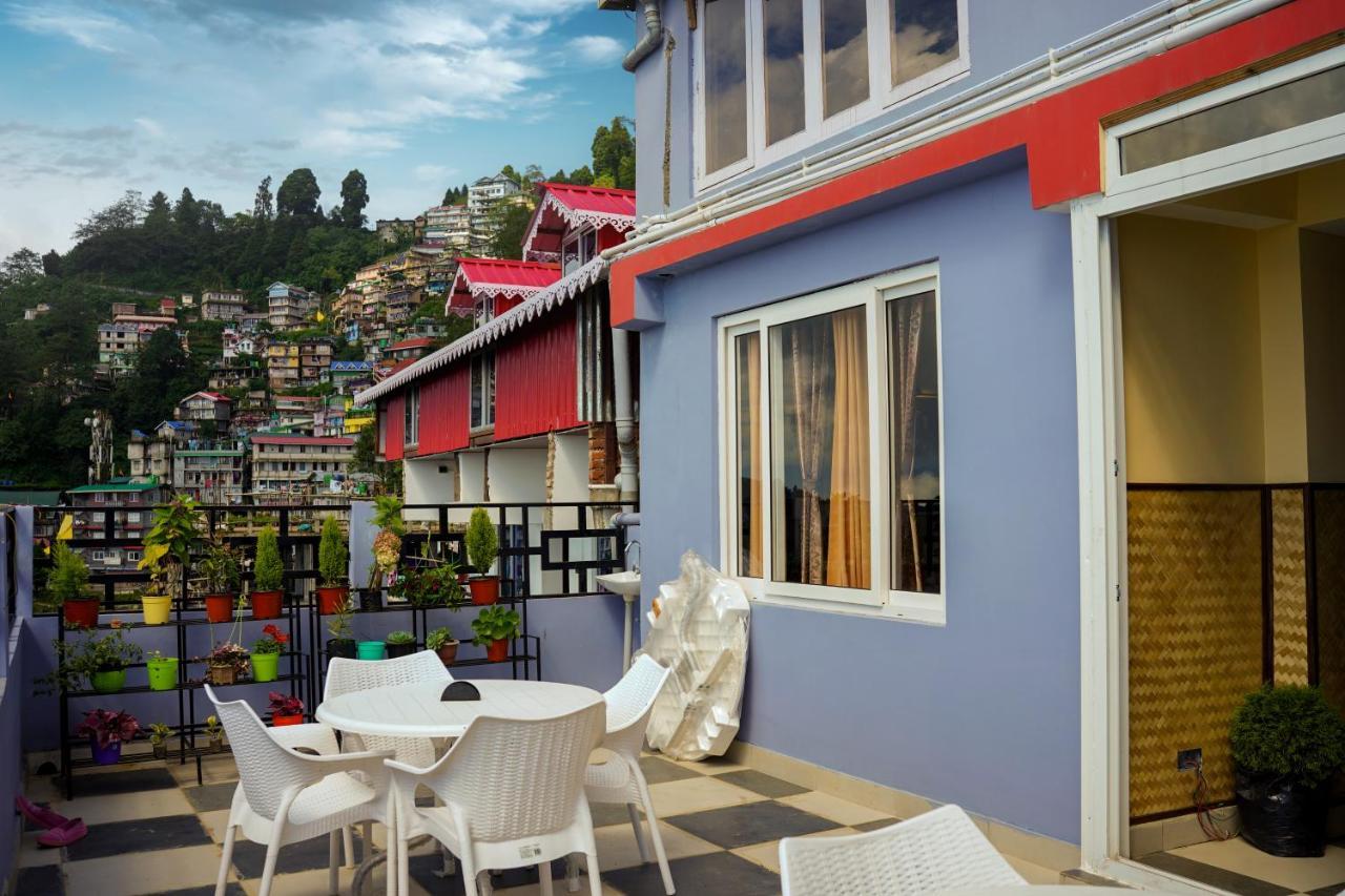 Hotel Hill Queen Near Sherpa Gumba Darjeeling Mall 5 Min Couple Friendly ภายนอก รูปภาพ