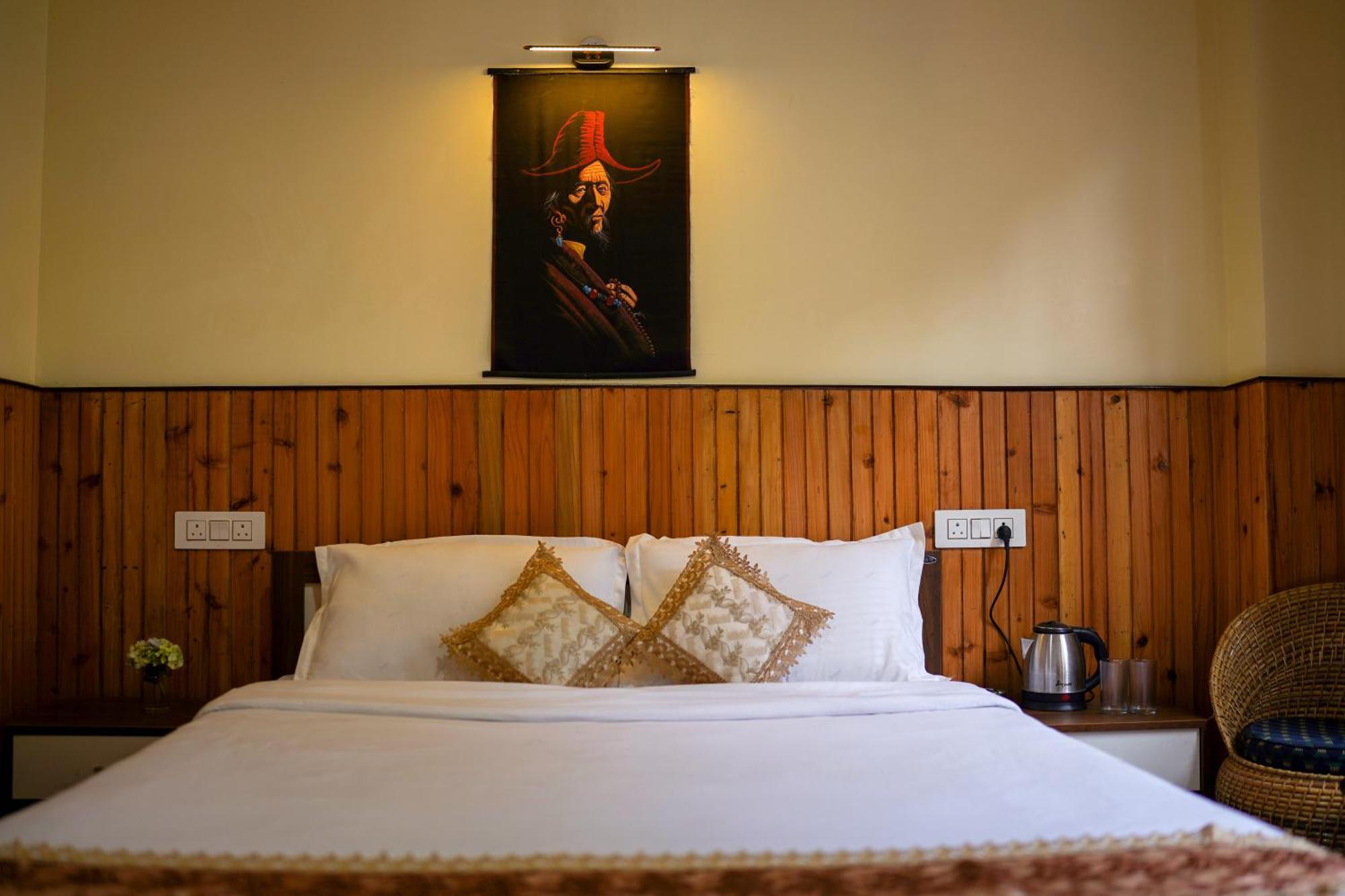 Hotel Hill Queen Near Sherpa Gumba Darjeeling Mall 5 Min Couple Friendly ภายนอก รูปภาพ